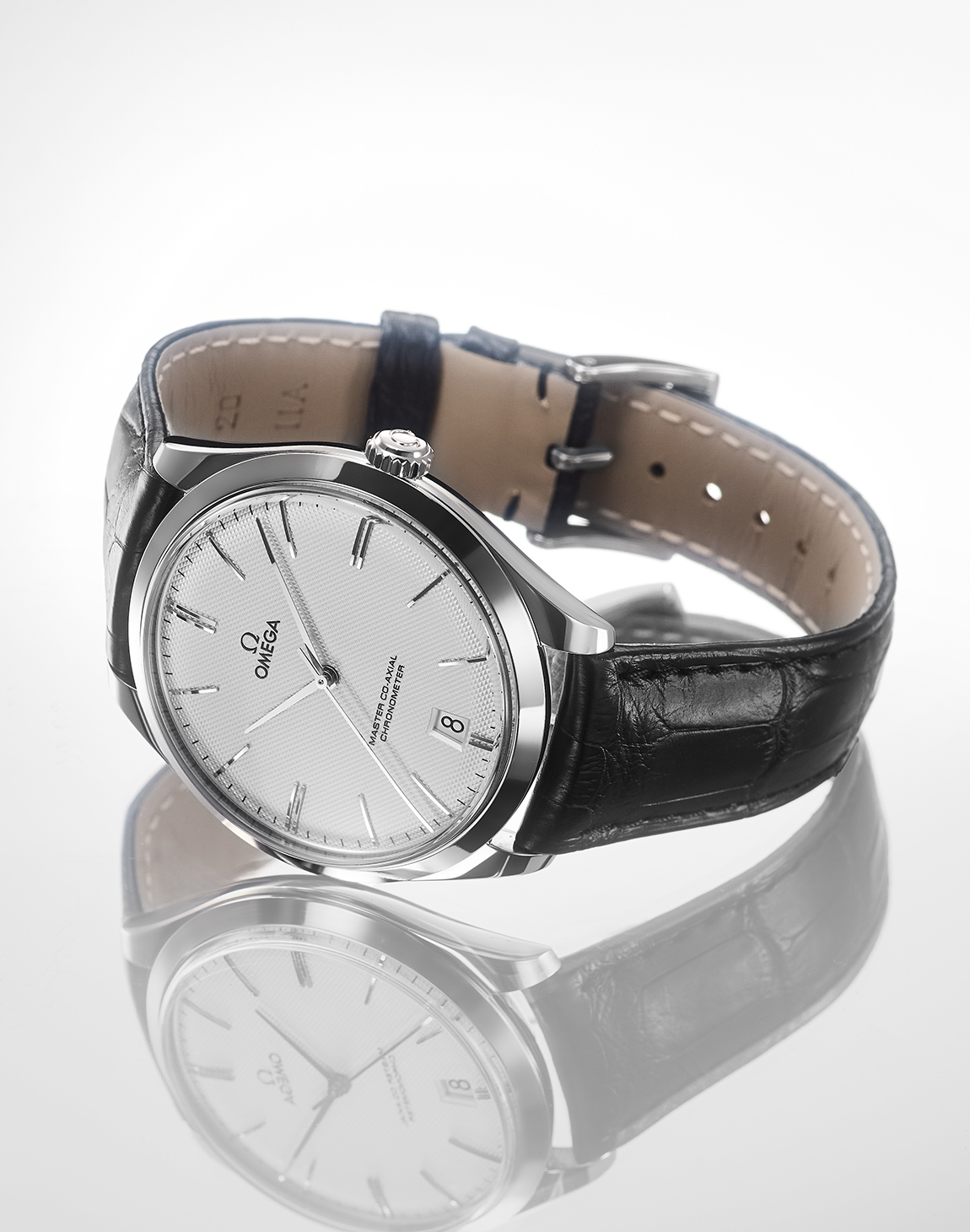 端正な佇まいに、良心的な価格設定 オメガ デ・ヴィル トレゾア マスター コーアクシャル（432.53.40.21.02.004）を実機レビュー