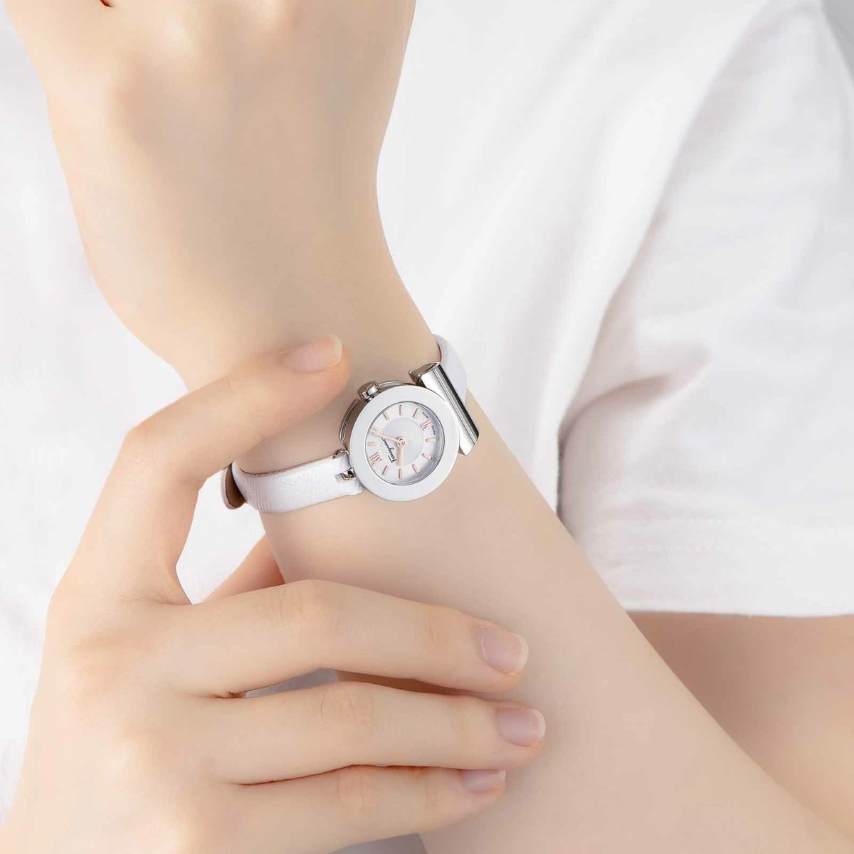 Ferragamo フェラガモ ガンチーニ / SF4301820