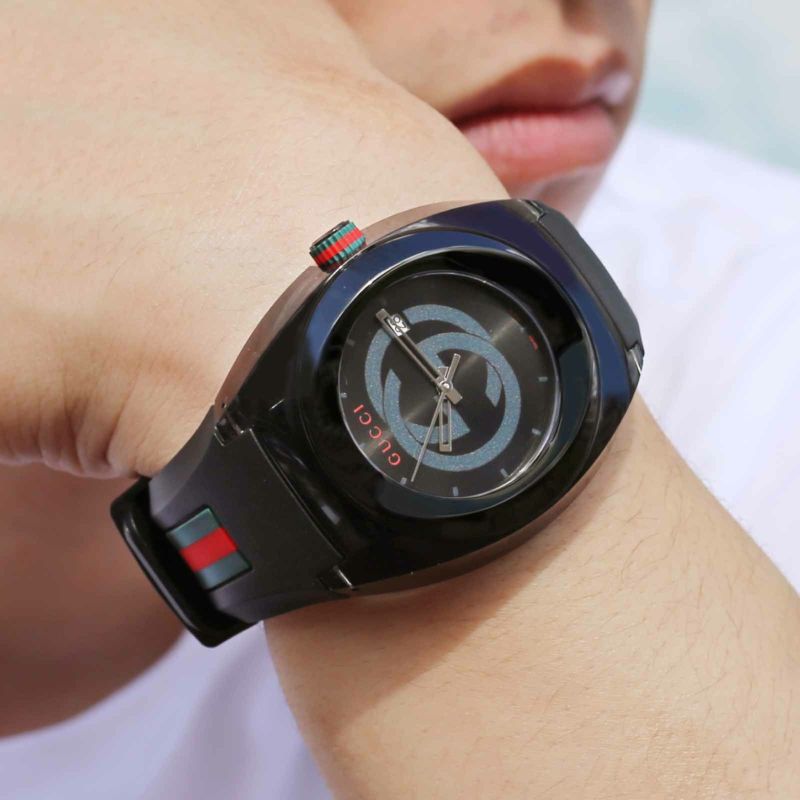 購入銀座腕時計 メンズ レディース　GUCCI YA137107 ブラック　箱付き 時計