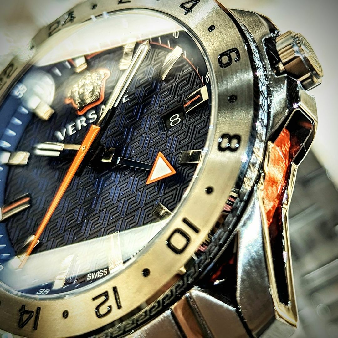 VERSACE ヴェルサーチェ 【OUTLET：生産終了クリアランス】スポーツテック GMT / VE2W00422