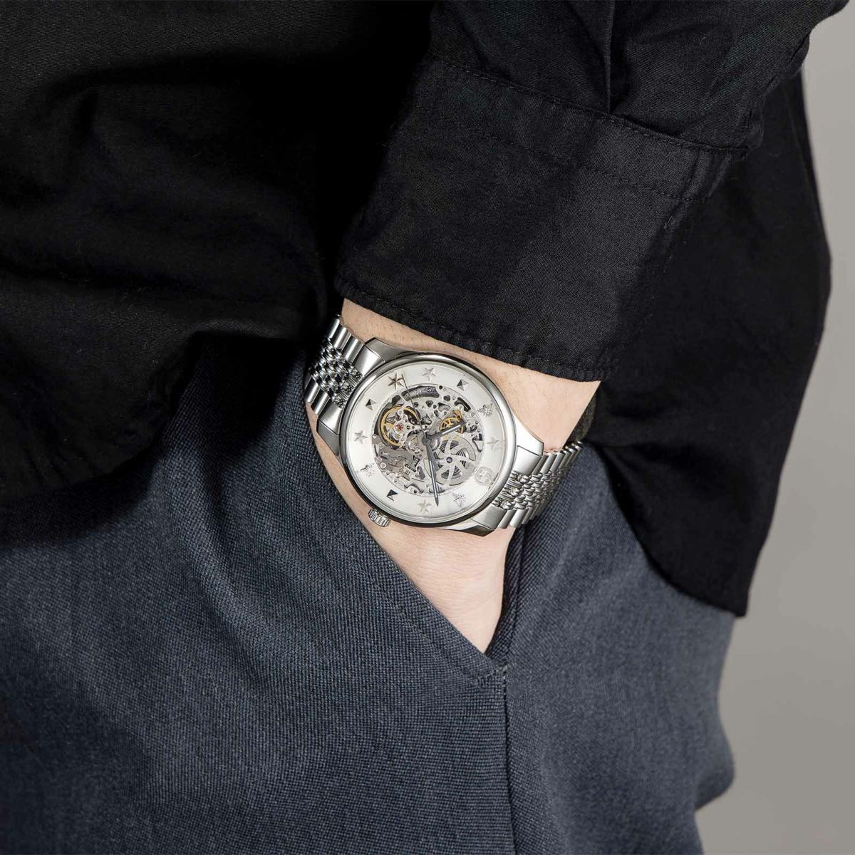 GUCCI グッチ G タイムレス / YA126357