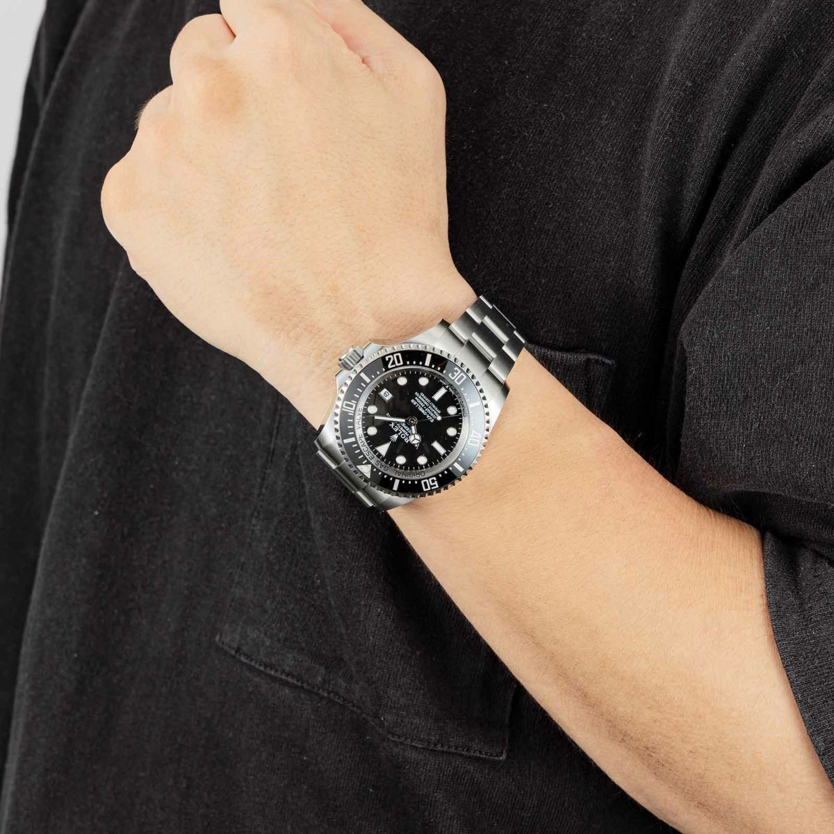 ROLEX ロレックス ディープシー / RX136660-2407-05（中古）<br>シリアル  ランダム品番<br>保証書日付  2023月1月<br>(136660)