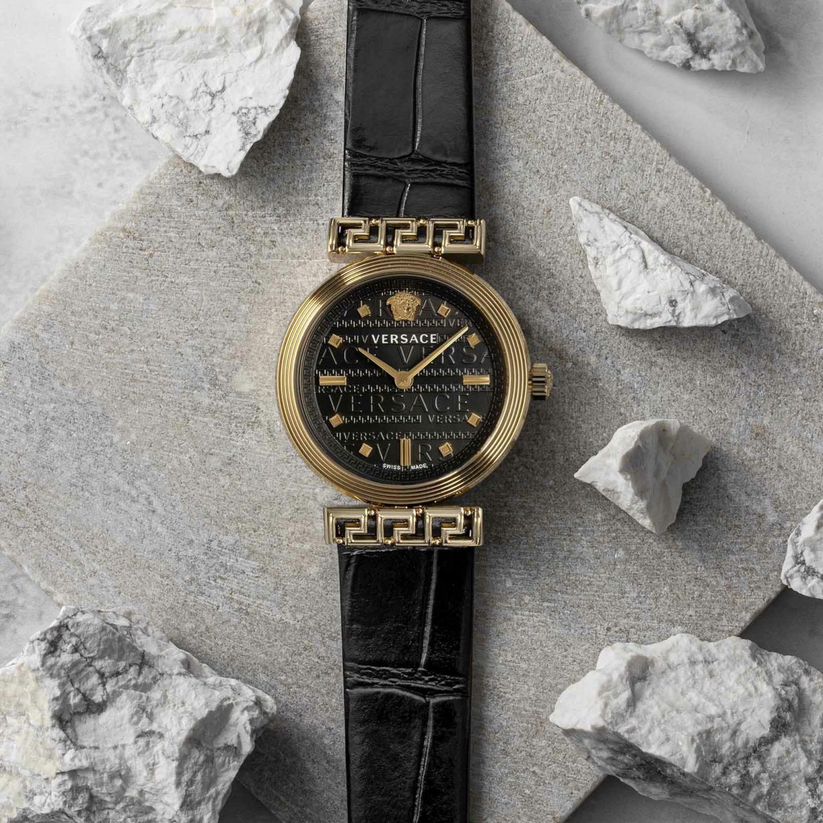 VERSACE ヴェルサーチェ 【OUTLET】 ミーアンダー / VELW01122<br>微細な傷あり<br>付属品なし<br>(化粧箱なし/9時位置ケース横に傷あり)